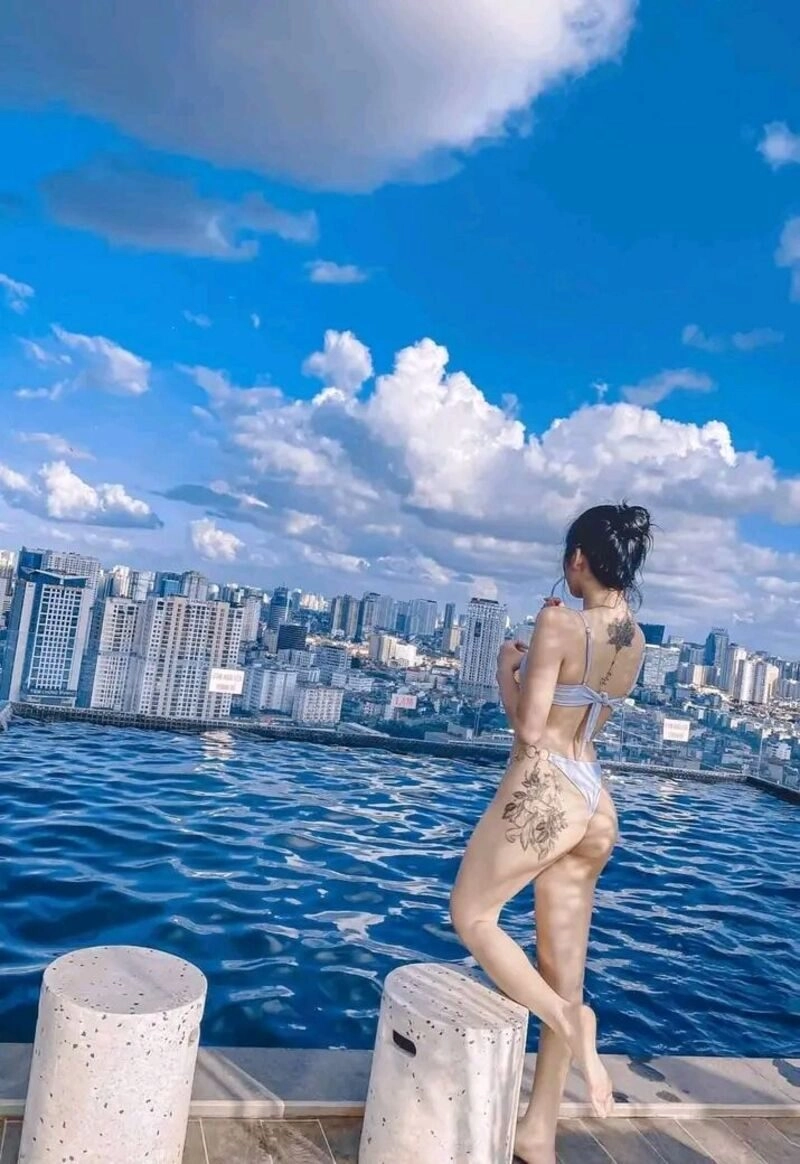 ảnh cô gái quay lưng đẹp