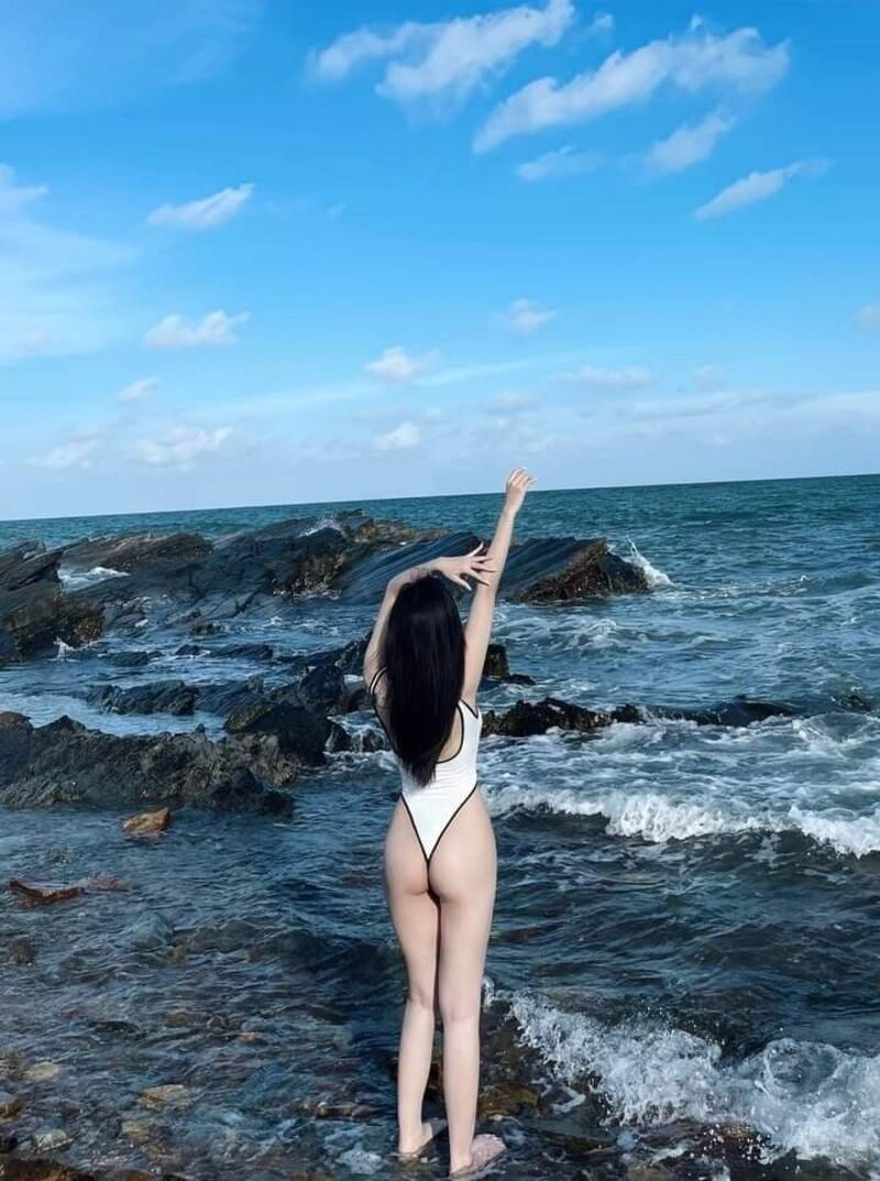 ảnh cô gái quay lưng đẹp