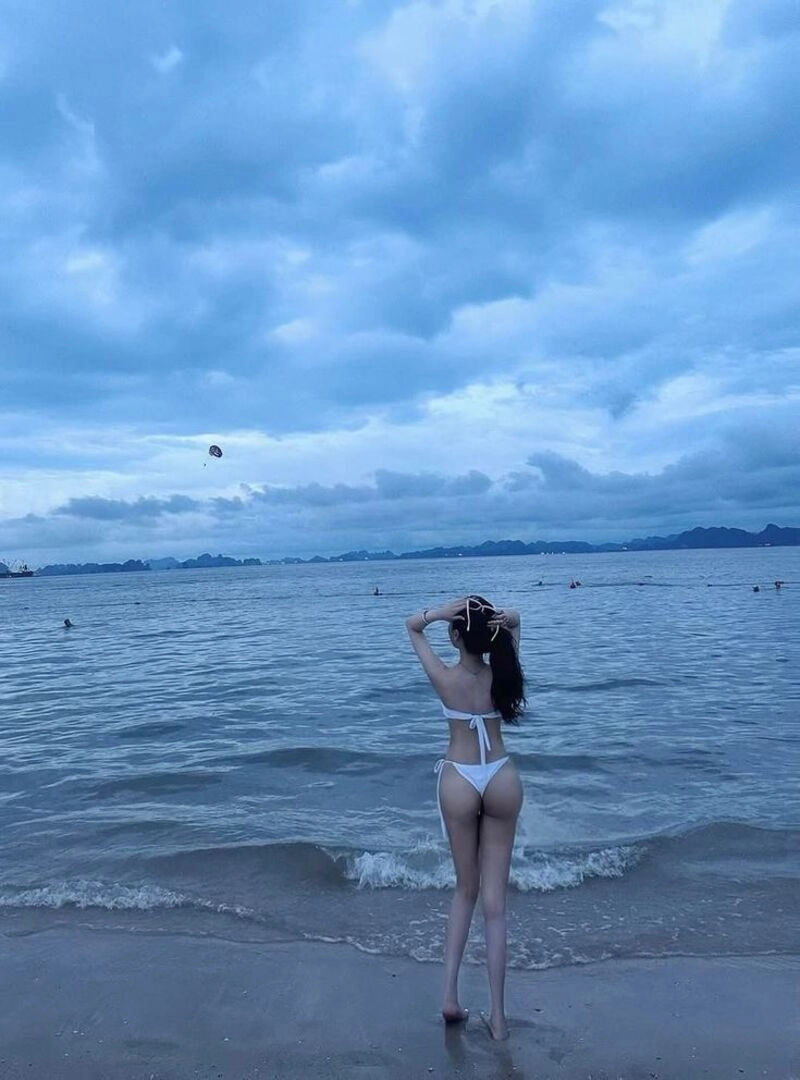 ảnh cô gái quay lưng đẹp