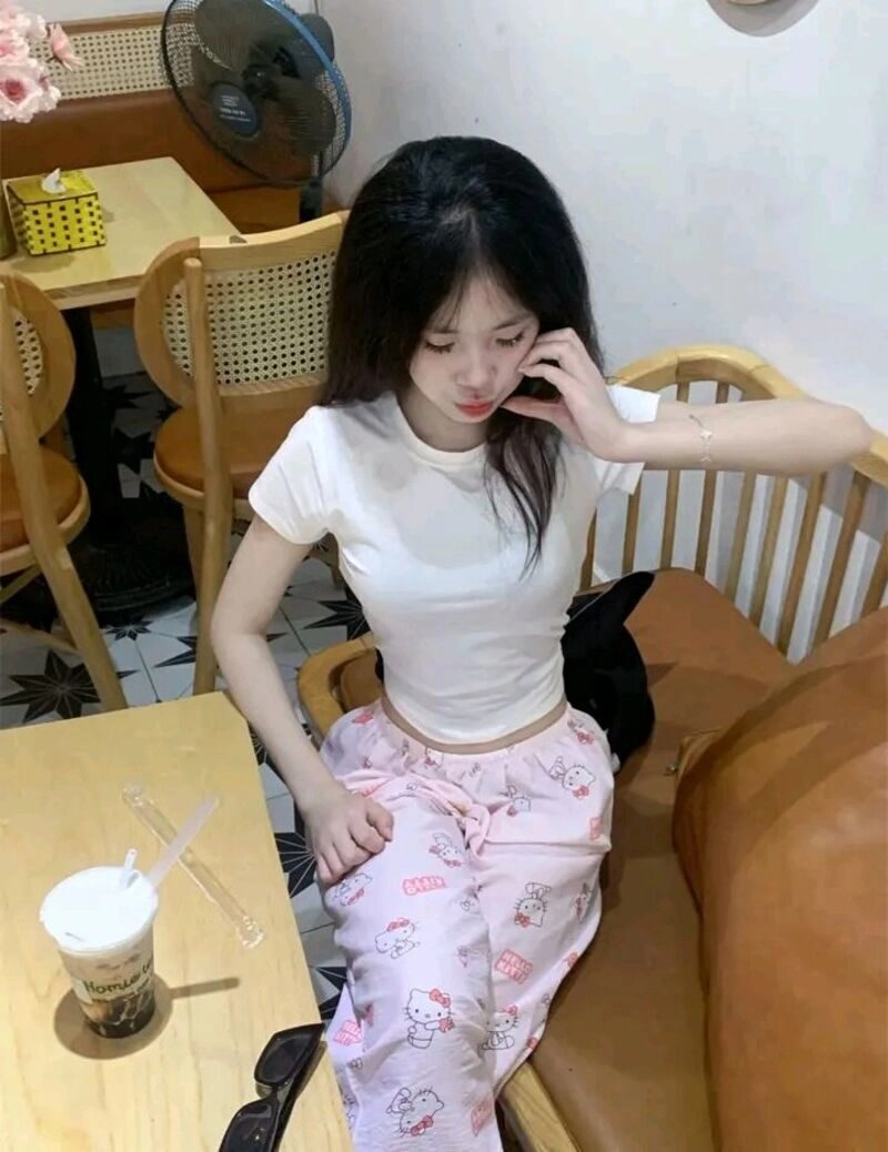 ảnh gái 2k6 che mặt