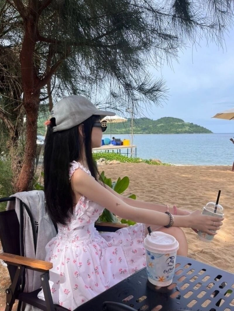 ảnh gái 2k6 bình thường