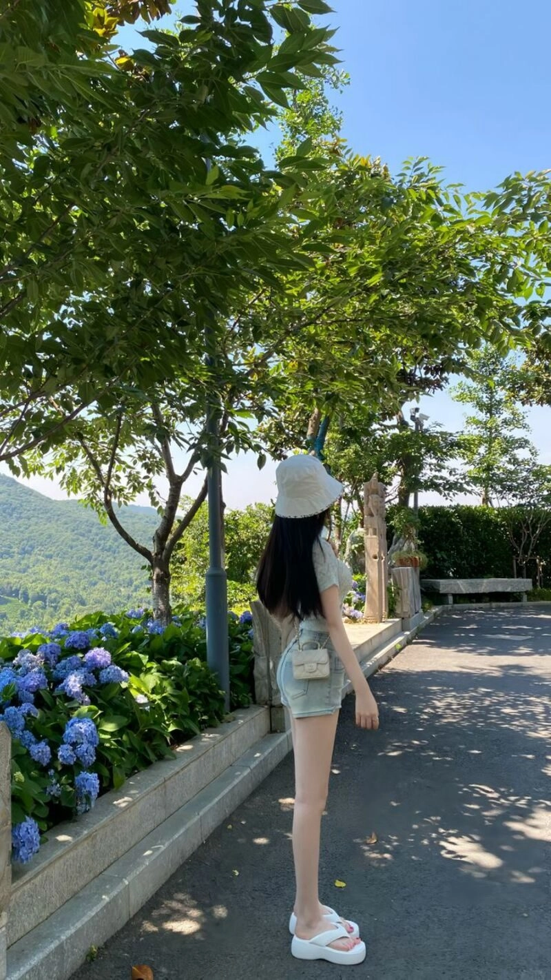 ảnh gái 2k6 bình thường