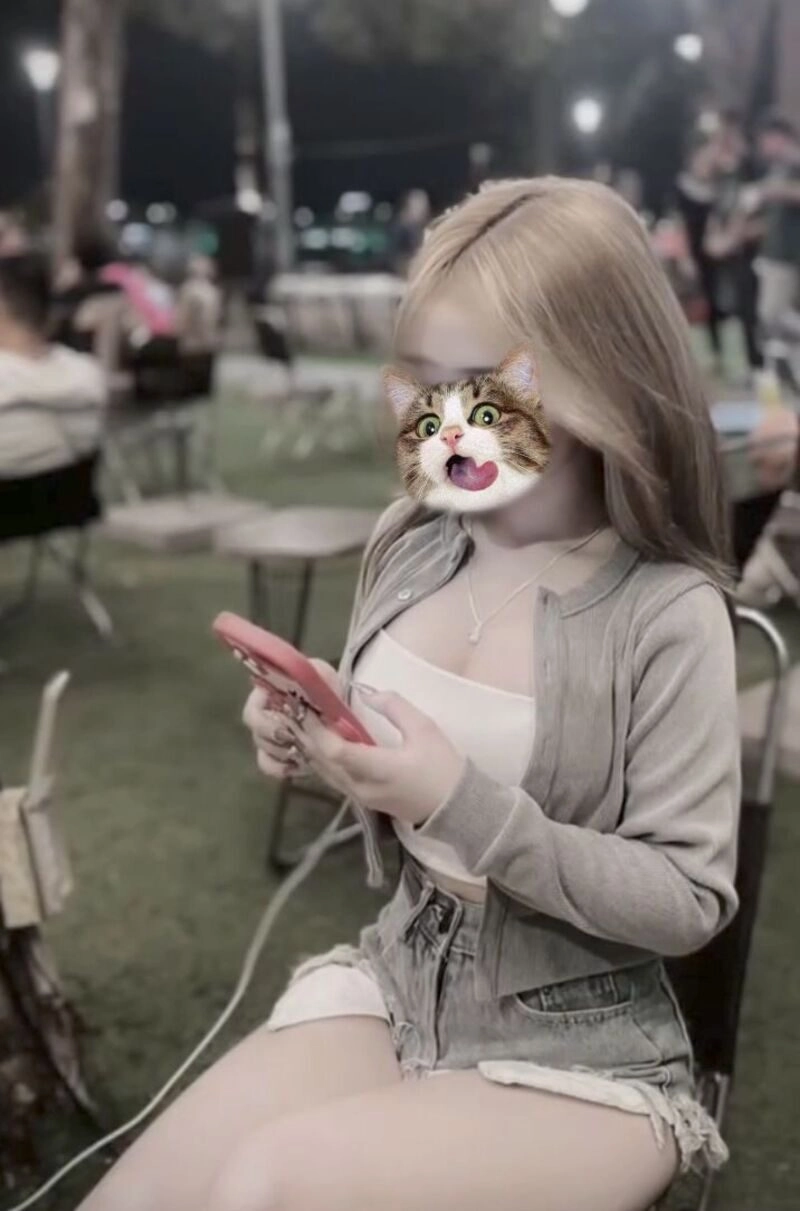 ảnh gái xinh 2k6 che mặt