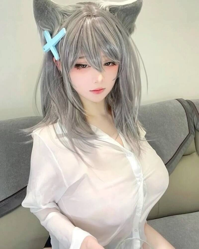 ảnh gái vú to