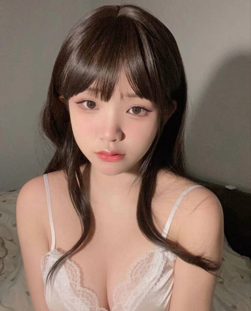 ảnh gái xinh vú to mặc bikini