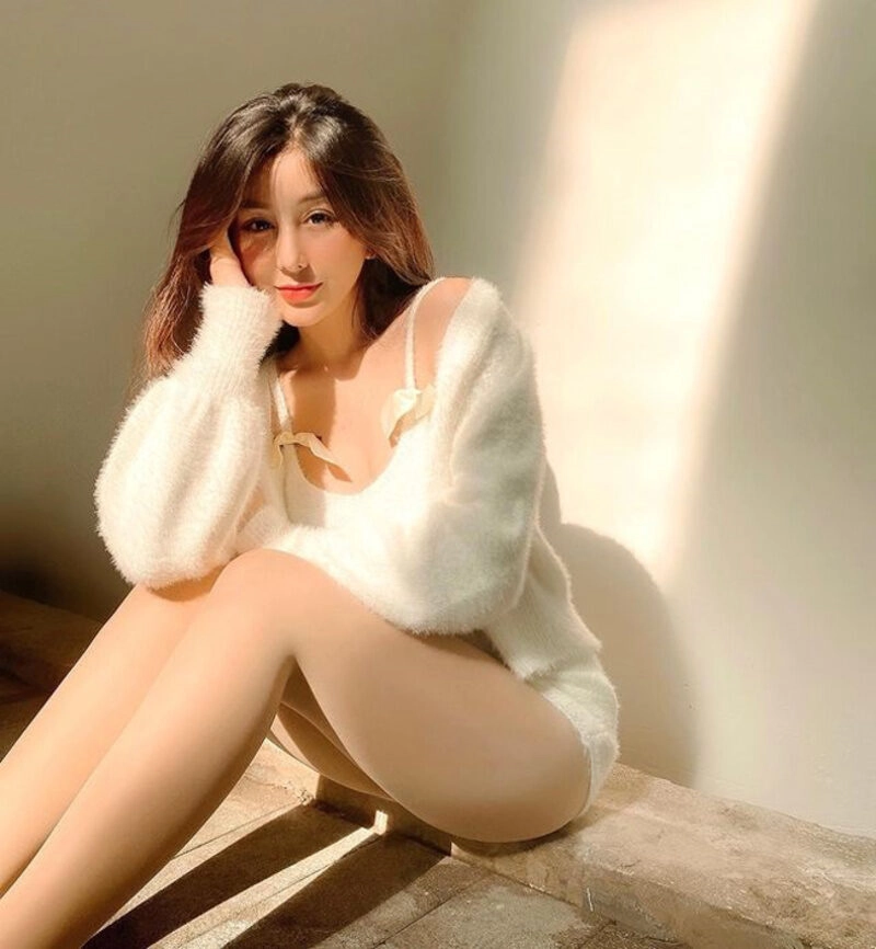 ảnh gái xinh lộ hàng