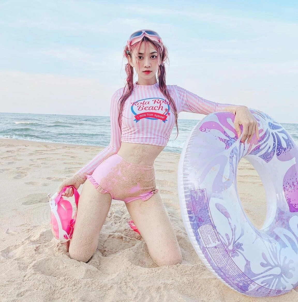 ảnh lê bống mặc bikini