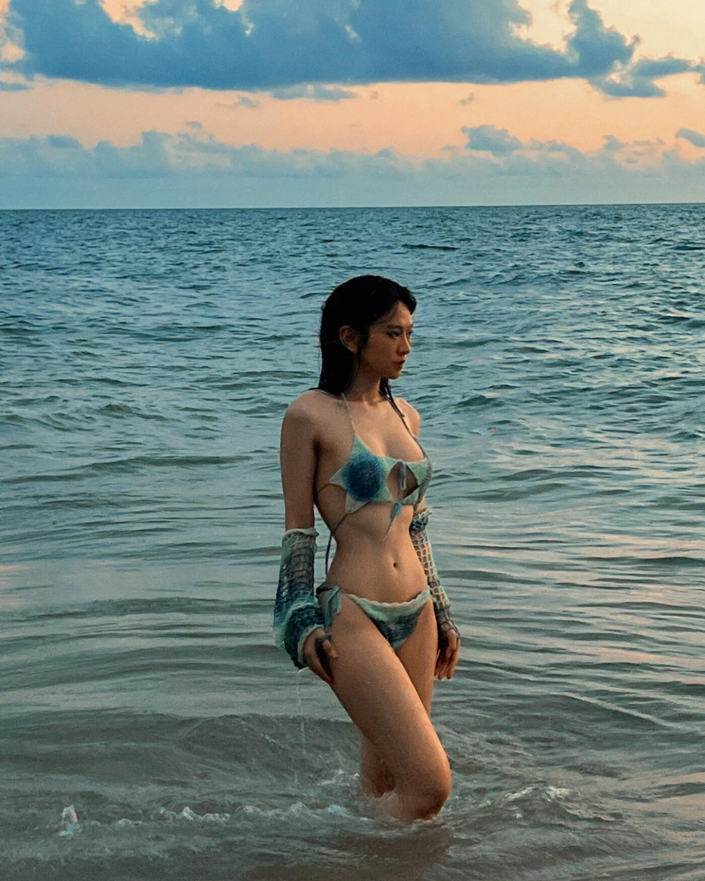 ảnh lê bống mặc bikini