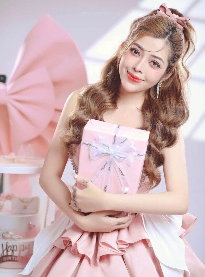 ảnh Linh Barbie