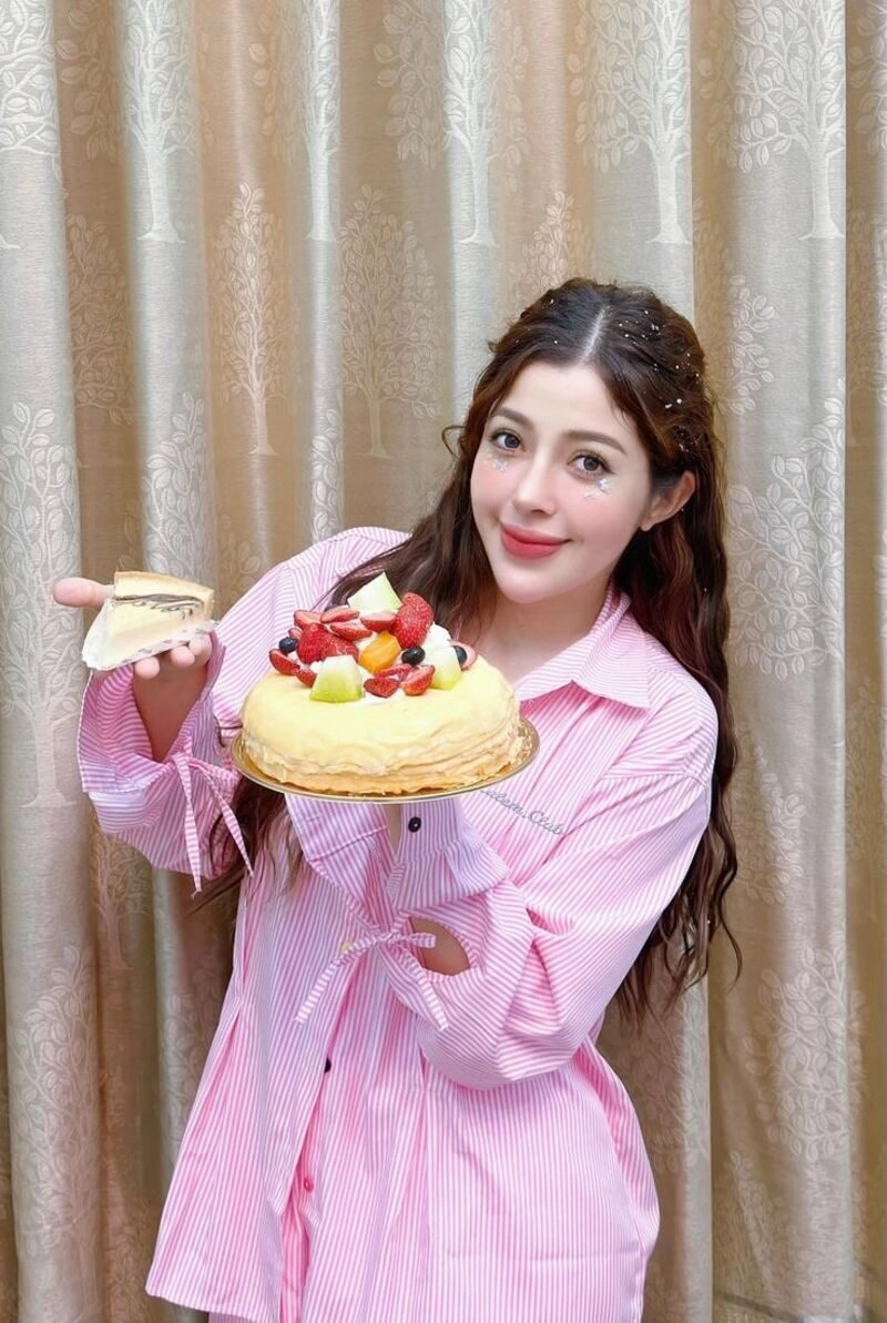 ảnh linh barbie và mr virgo