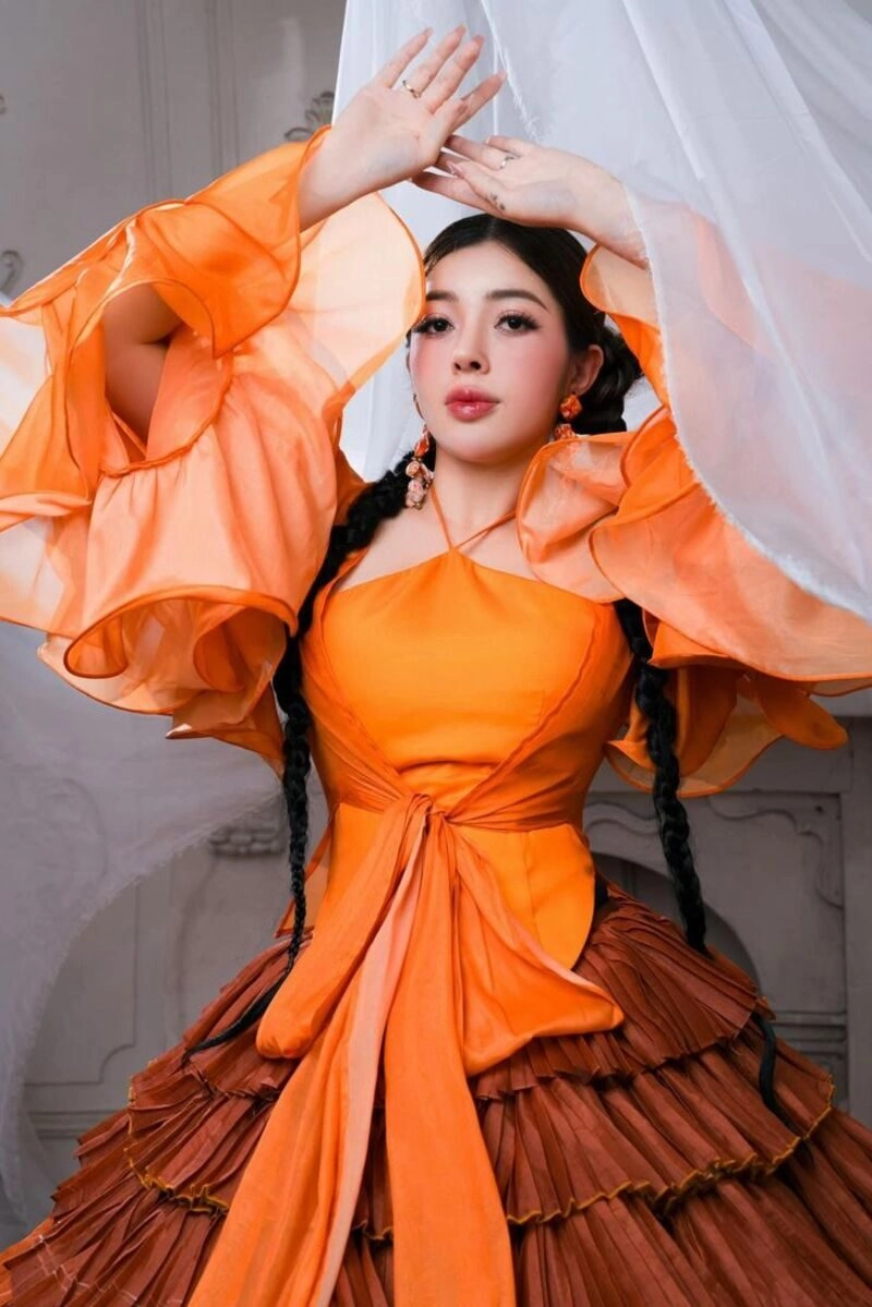 ảnh linh barbie và mr virgo