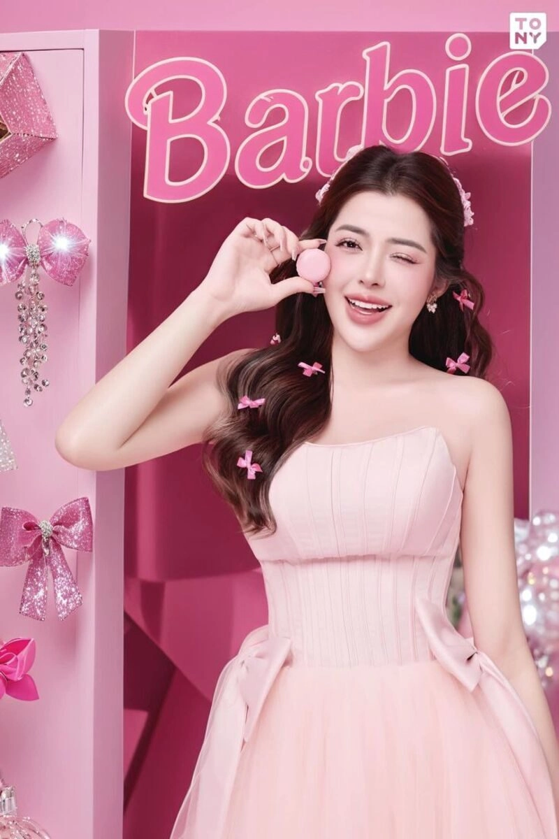 ảnh Linh Barbie