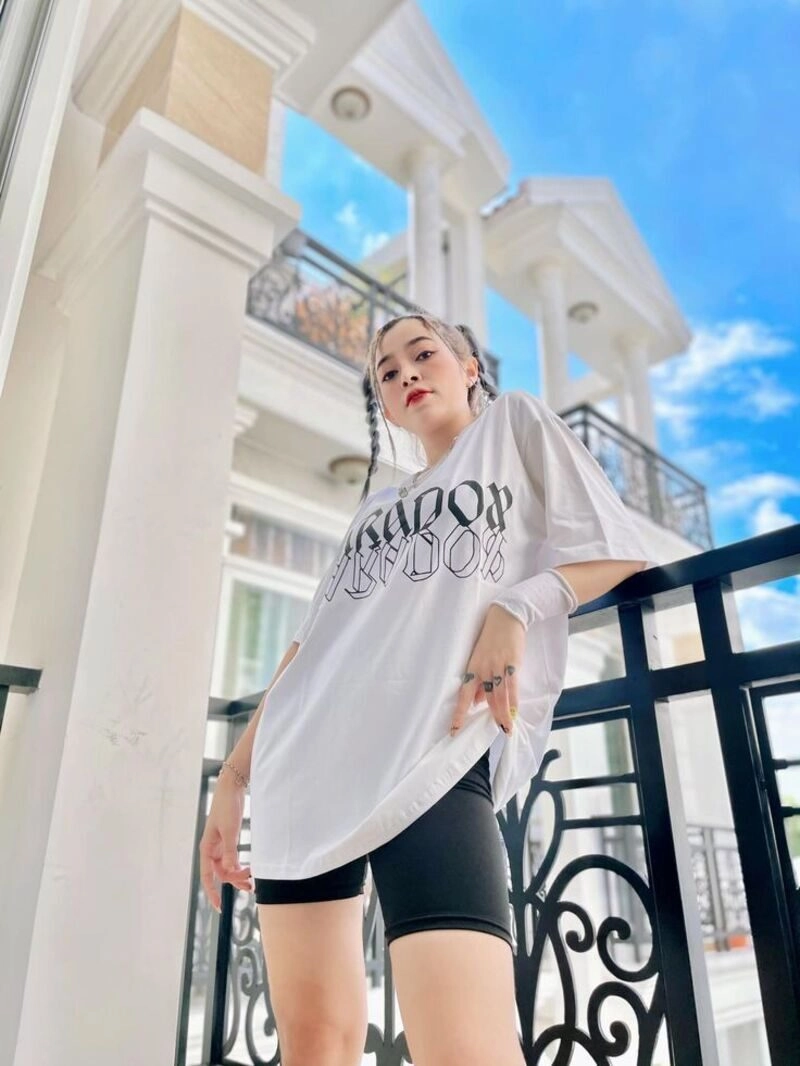 hình ảnh linh barbie