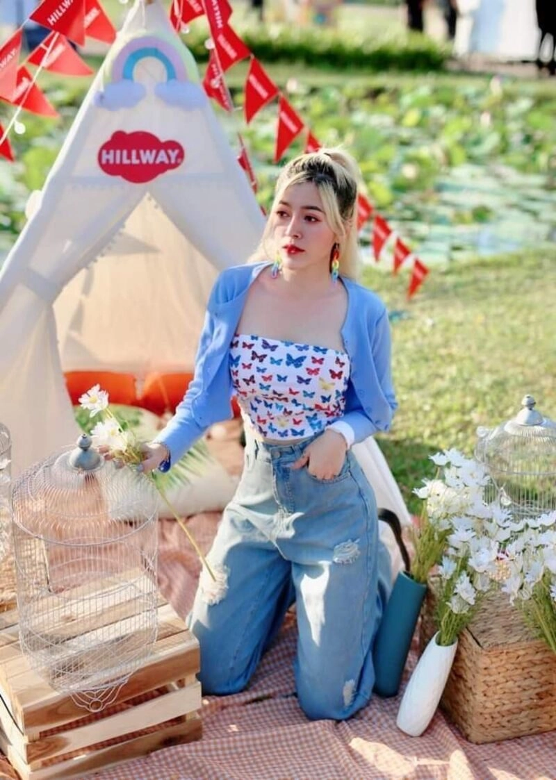 hình ảnh linh barbie