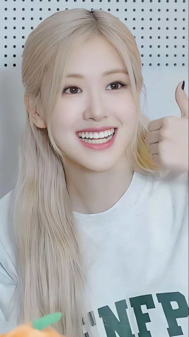 ảnh rose cười