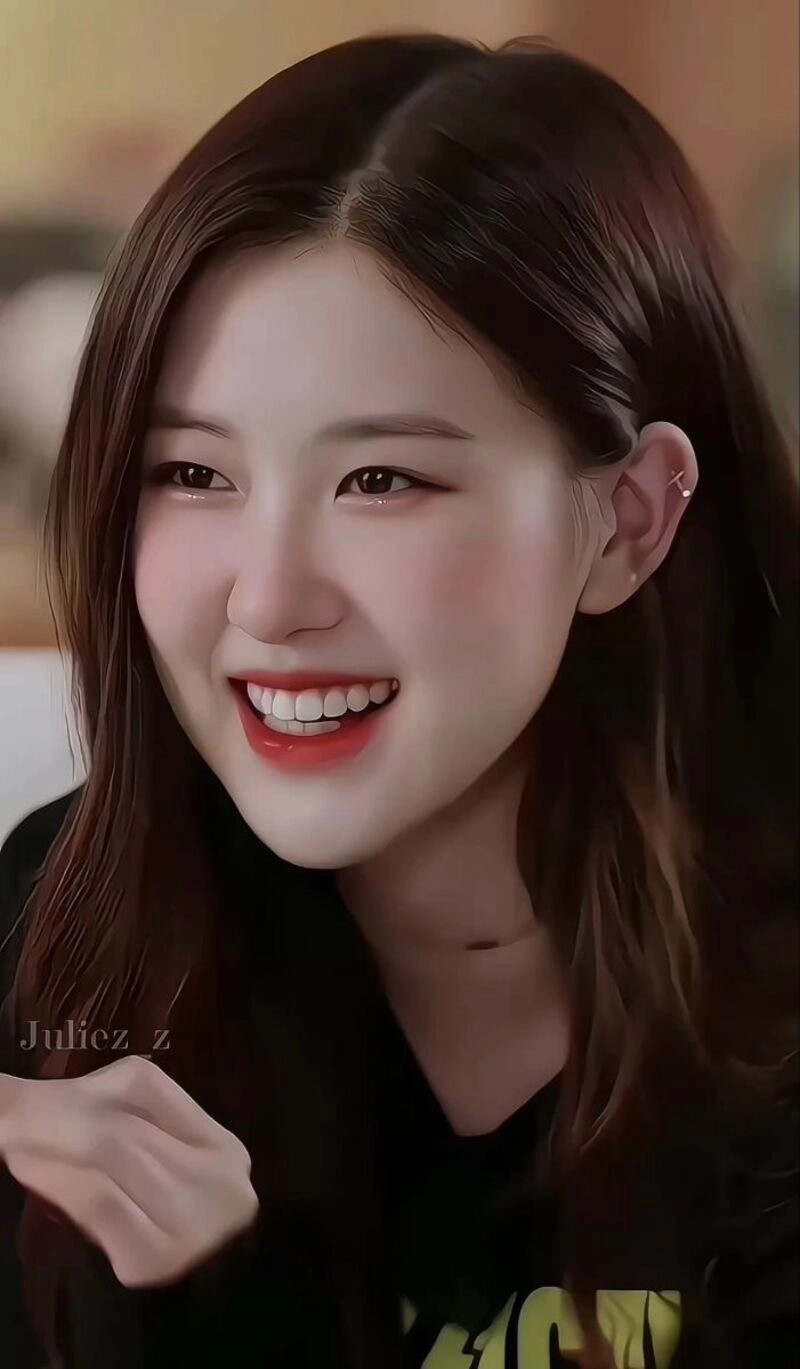 ảnh rose cười