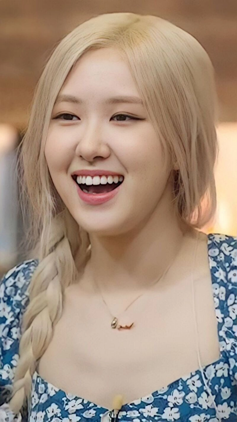 ảnh rose cười