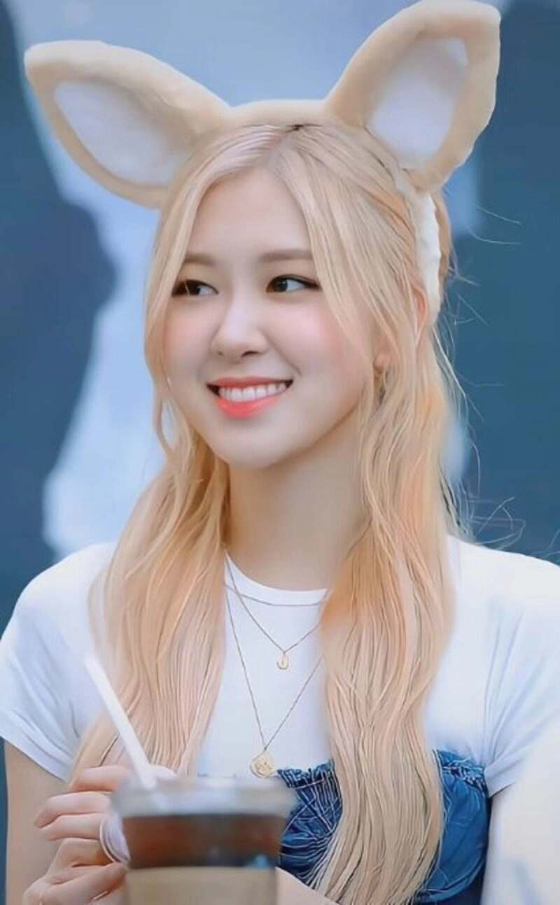 ảnh rose cười