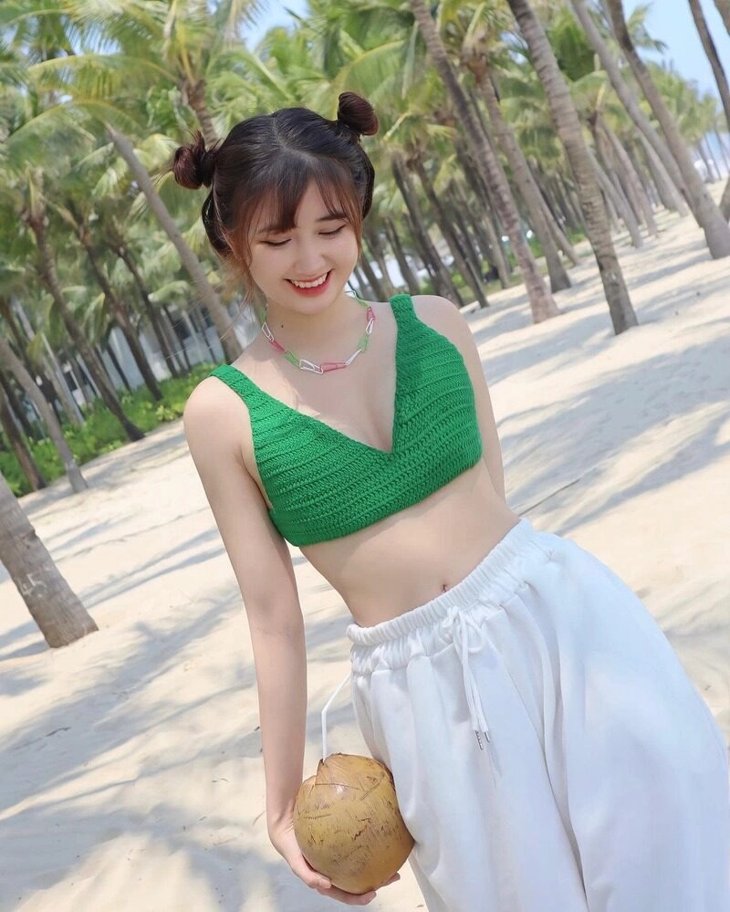 ảnh vũ thị khánh huyền bikini