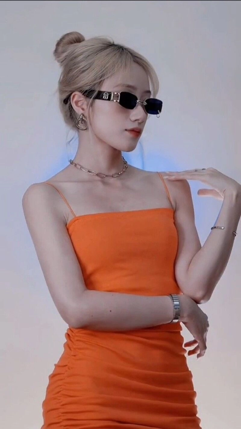 đào lê phương hoa bikini