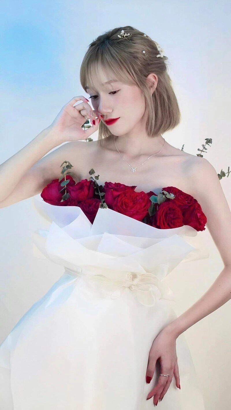 đào lê phương hoa bikini