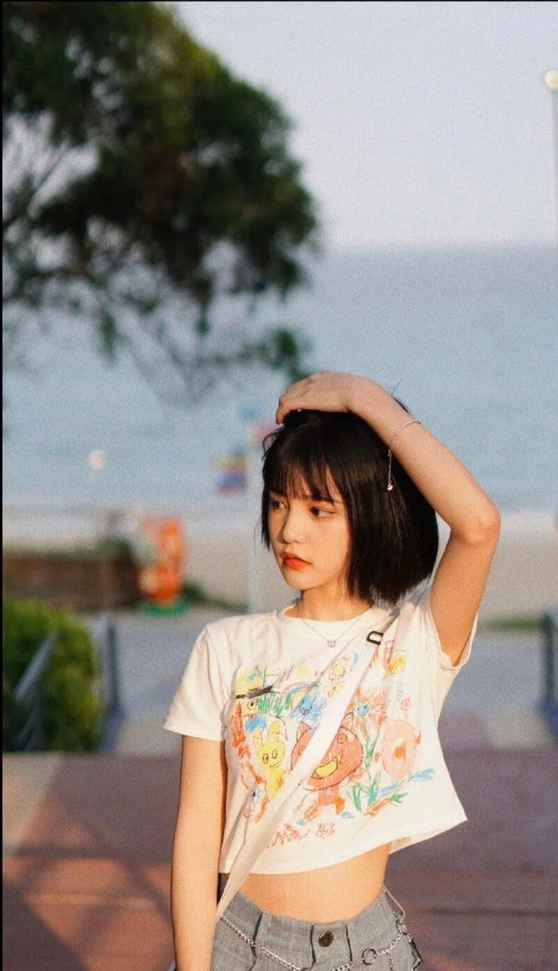 Hình ảnh nữ sinh 2k9 cute và ngọt ngào bên biển