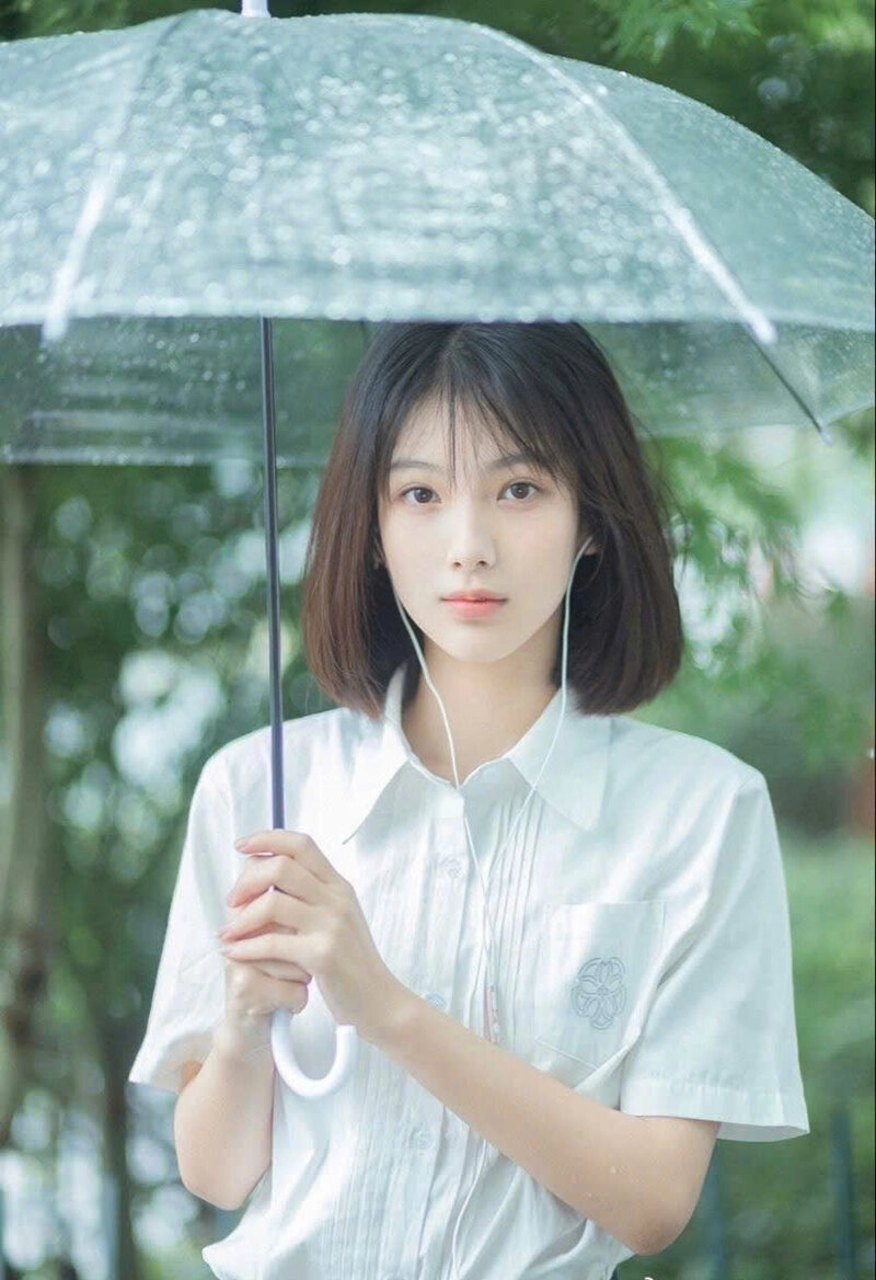 Hình Hình ảnh nữ sinh 2k9 cute che ô