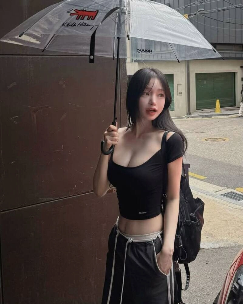 gái mới lớn khoe vú