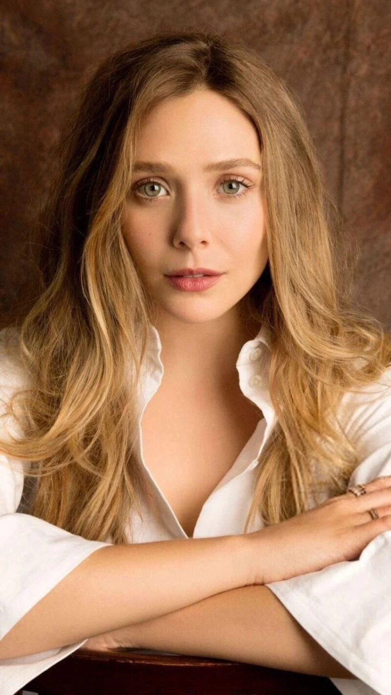 elizabeth olsen 18+