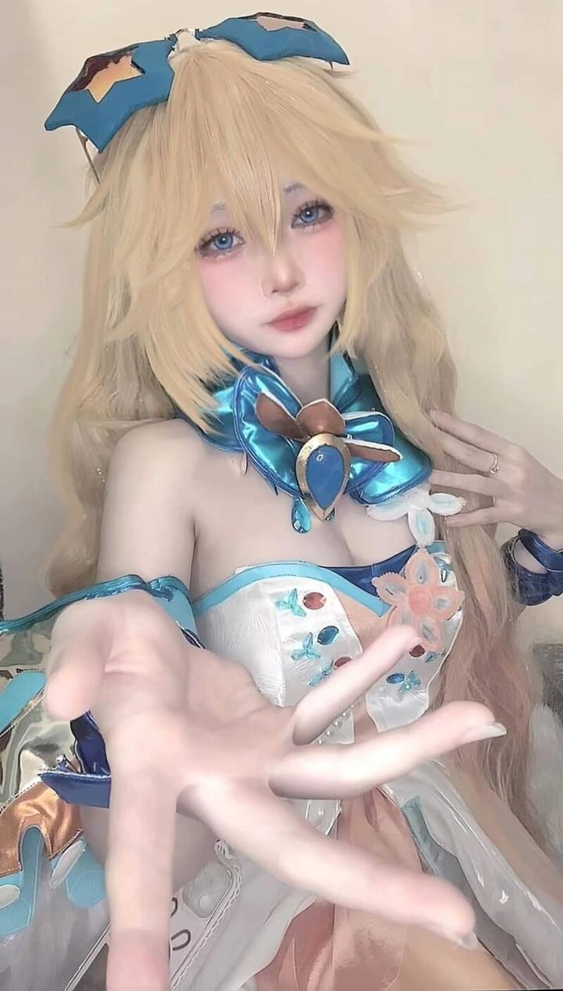 gái xinh cosplay Liên Quân