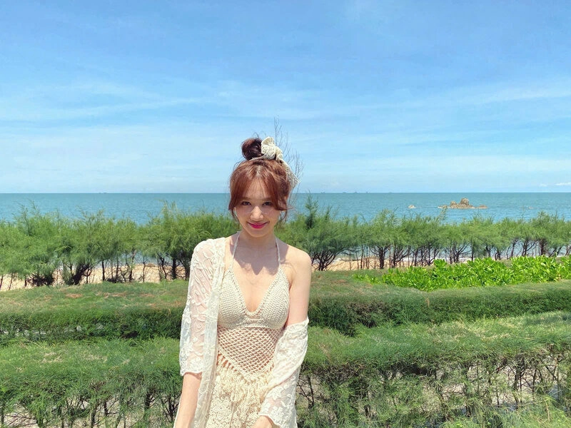Hình ảnh HariWon mang bikini siêu xinh đẹp