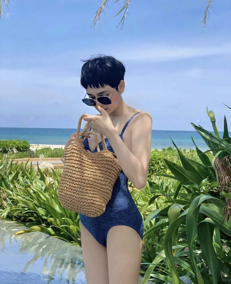 Hình ảnh những cô gái xinh đẹp và xexy thu hút ánh nhìn