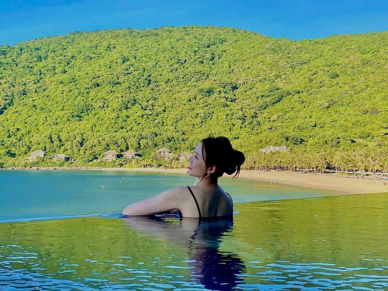 Hình ảnh những cô gái thu hút ánh nhìn