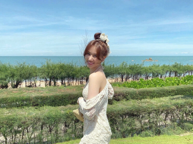 Hình ảnh HariWon mang bikini siêu xinh đẹp
