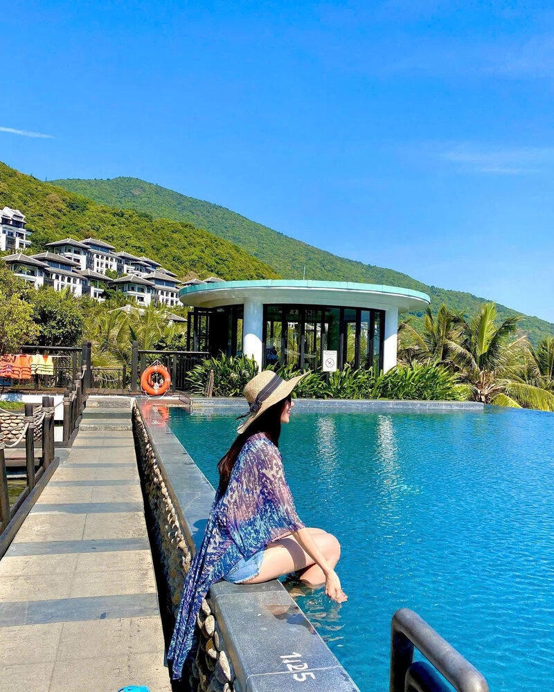 Hình ảnh HariWon mang bikini siêu xinh đẹp và quyến rũ