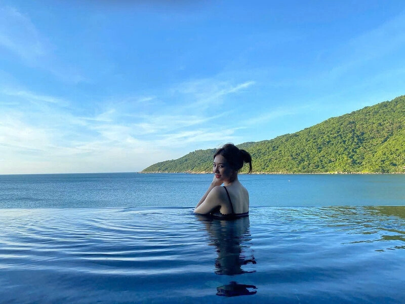 Hình ảnh HariWon mang bikini siêu xinh đẹp và quyến rũ