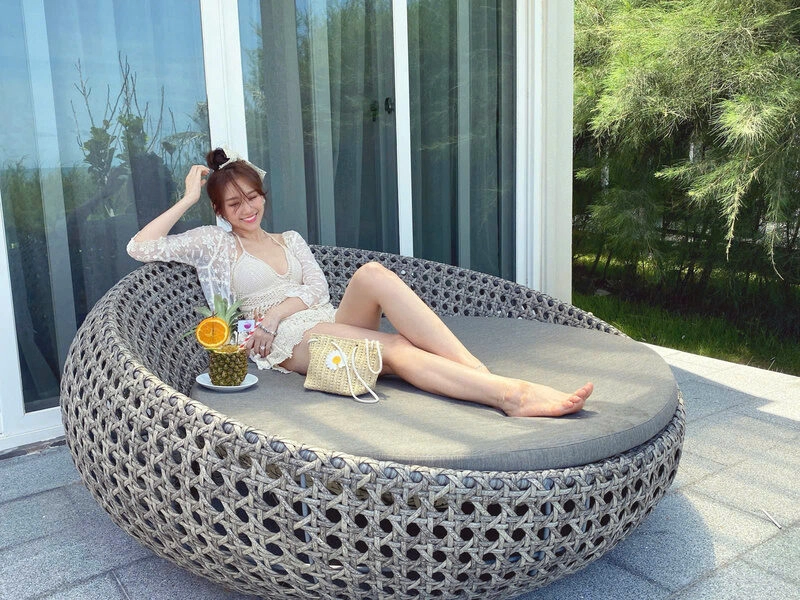 Hình ảnh HariWon mang bikini siêu xinh đẹp và quyến rũ