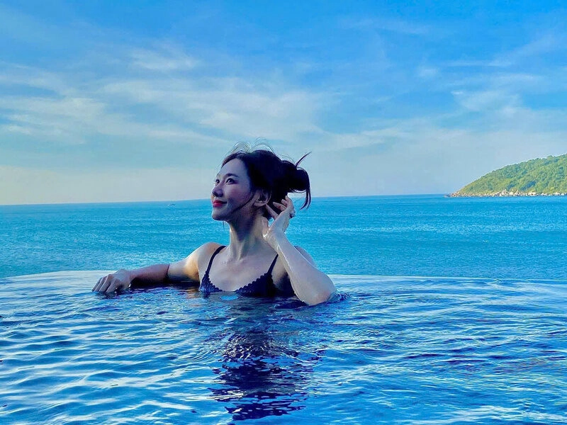 Hình ảnh HariWon mang bikini siêu xinh đẹp và quyến rũ