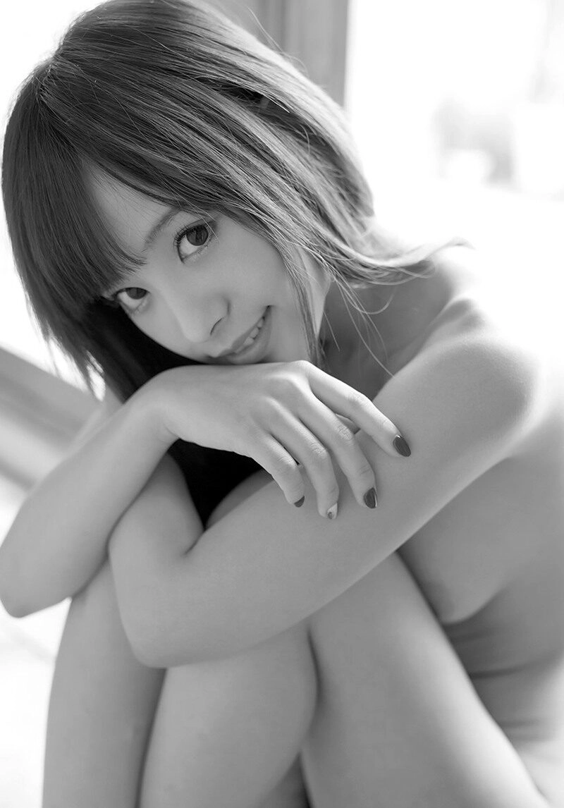 kana momonogi nude