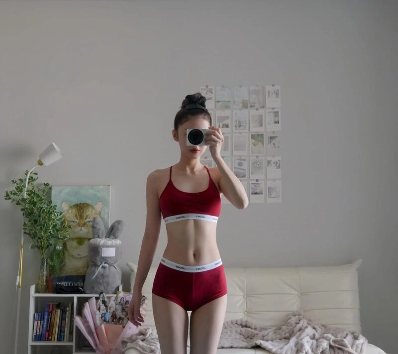 liz kim cương bikini