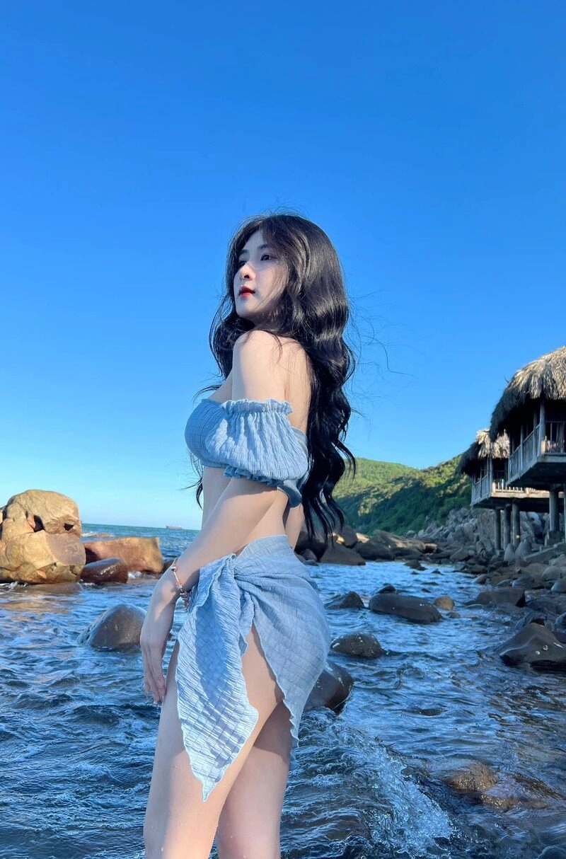 quỳnh alee bikini