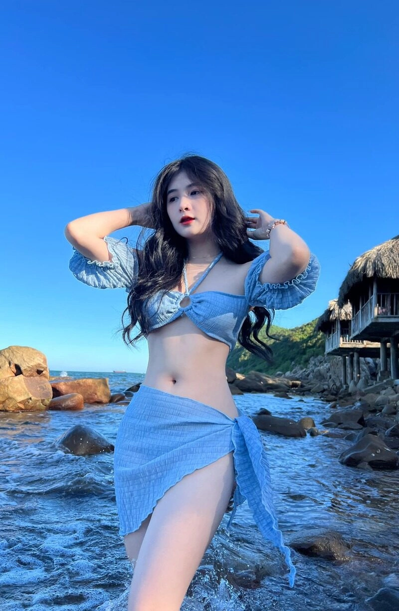 quỳnh alee bikini