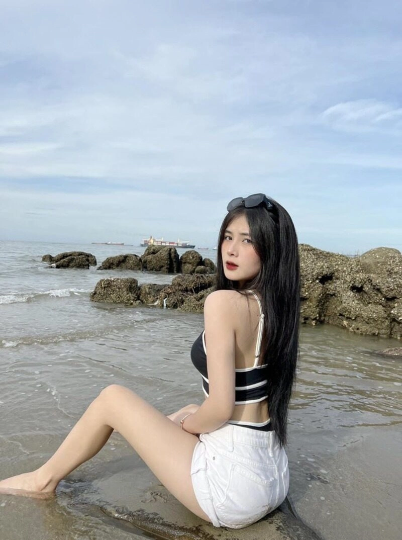 quỳnh alee bikini