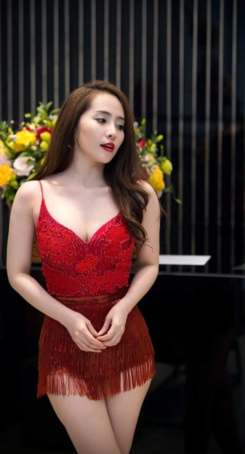 quỳnh nga sexy