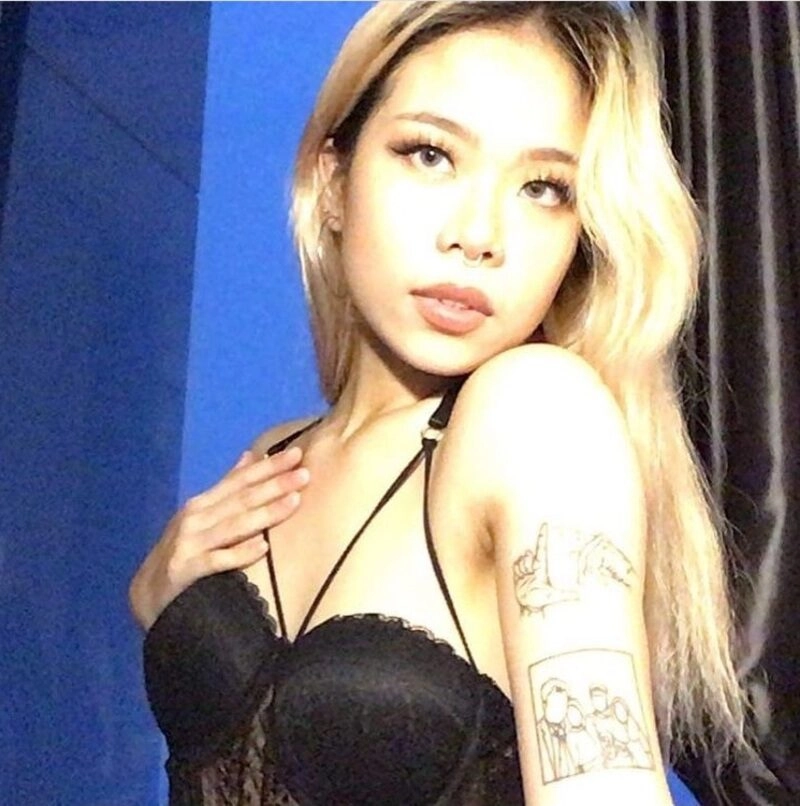 tlinh nude