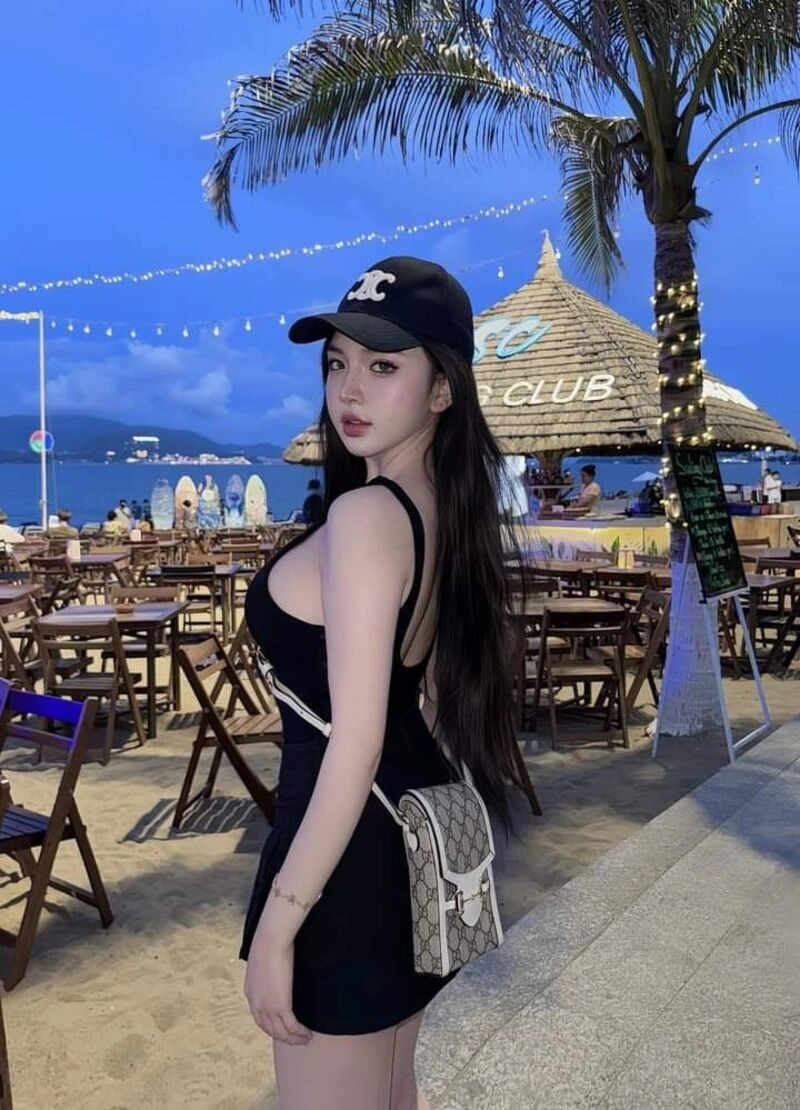 trần huyền châu sexy