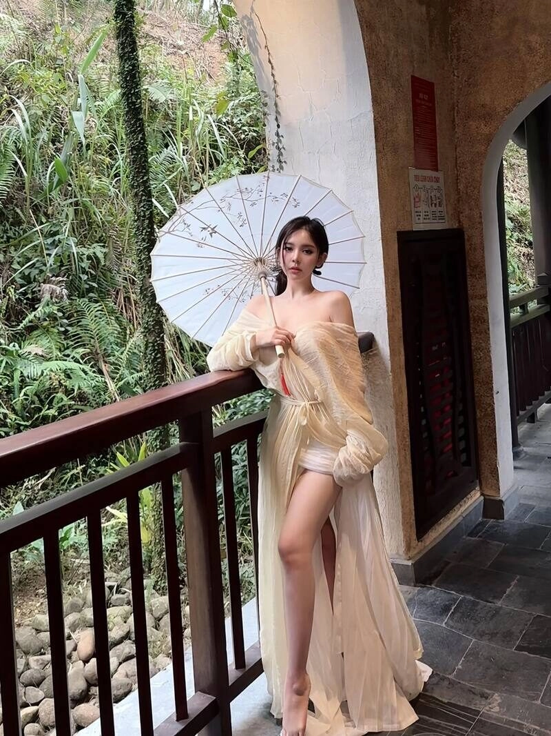 trần huyền châu sexy