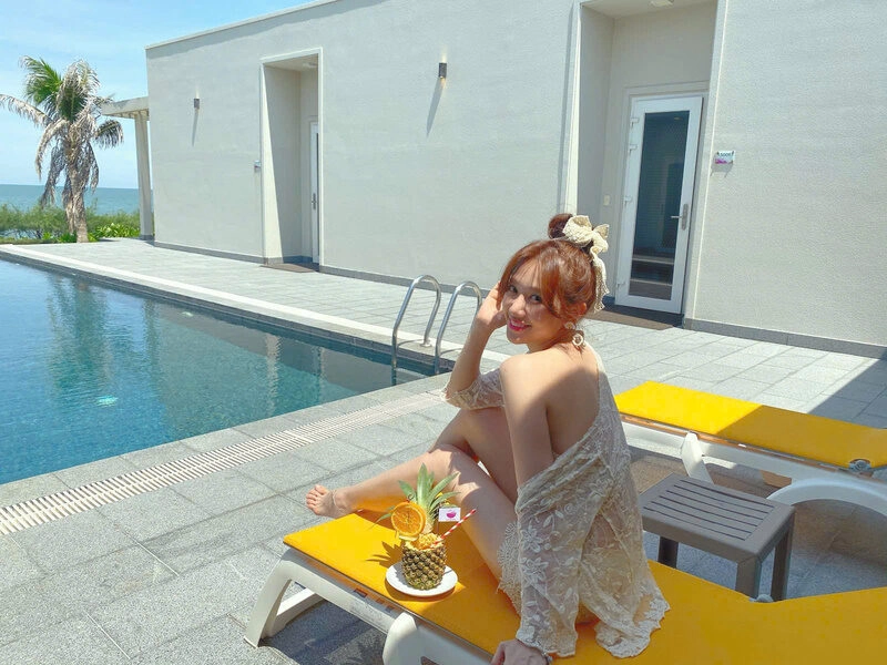 Hình ảnh HariWon mang bikini siêu xinh đẹp và quyến rũ